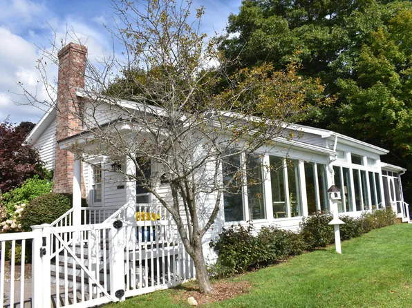 2 Harbor View Lane, Belfast, ME 04974