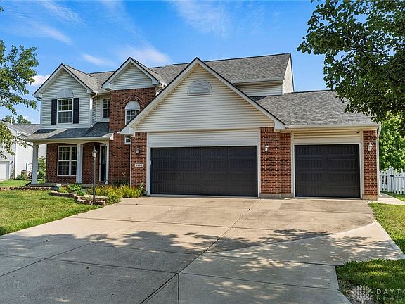 2nd image of 4895 Summerset Dr