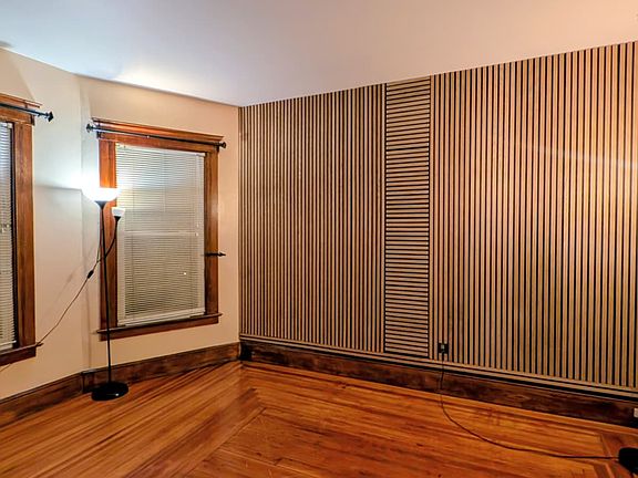 4th image of 122 Foster St #1
