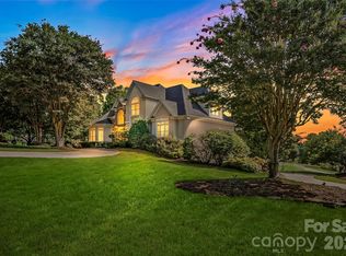 308 41st Avenue Pl NW, Hickory, NC 28601