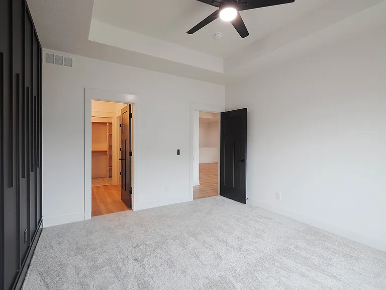 8620 S 50th Ct — Photo 21
