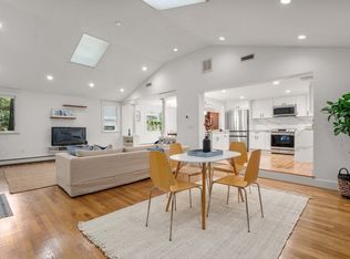 684 Dedham St, Newton, MA 02459