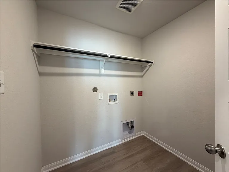11720 Whirlaway Dr — Photo 6