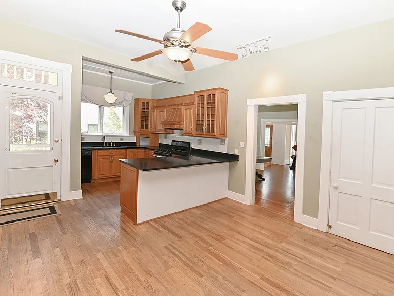 1234 Herschel Ave — Photo 17