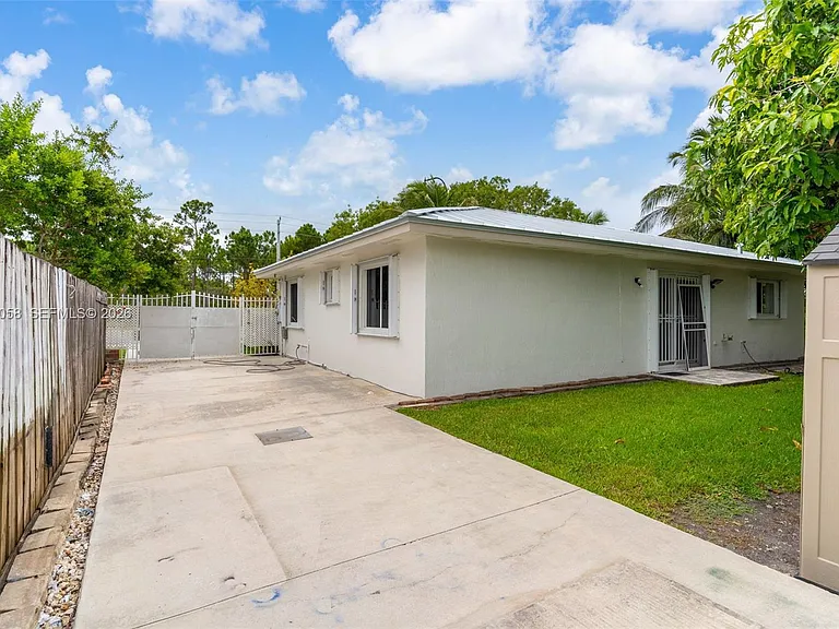 13155 SW 268th St — Photo 25