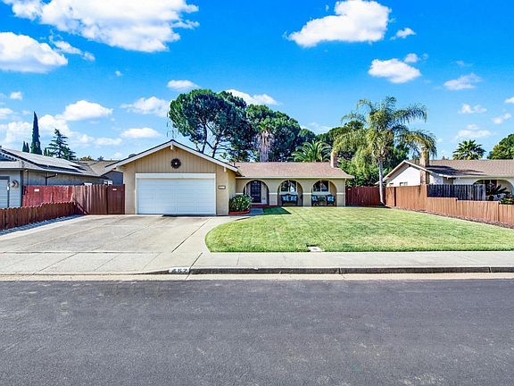 3rd image of 462 Dennis Drive