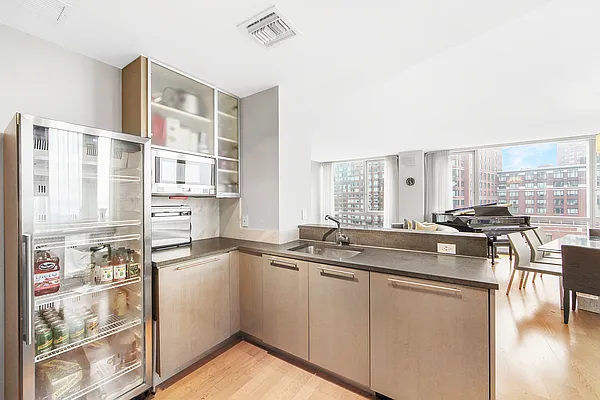 Rented by Nest Seekers International | media 15