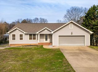 2313 Lakesite Dr, Soddy Daisy, TN 37379