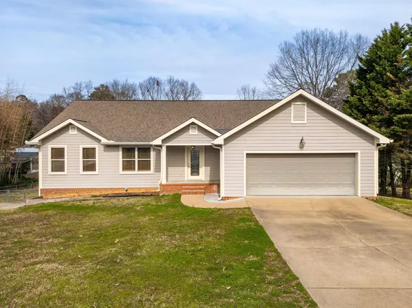 2313 Lakesite Dr, Soddy Daisy, TN 37379