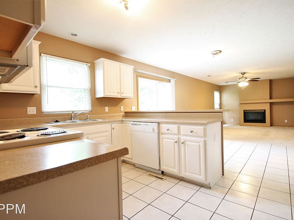 1st image of 6510 S 167th Ave