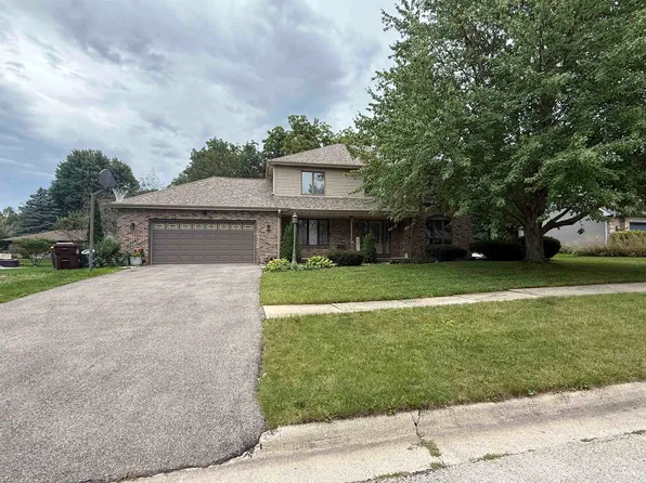 2125 Bordeaux Dr, Rockford, IL 61107
