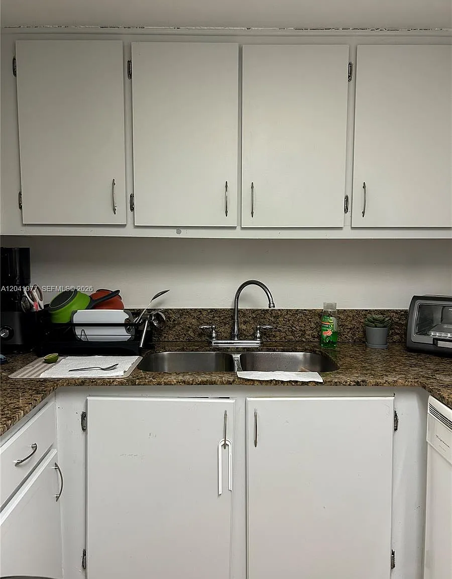 The Normandy Condo — Photo 4