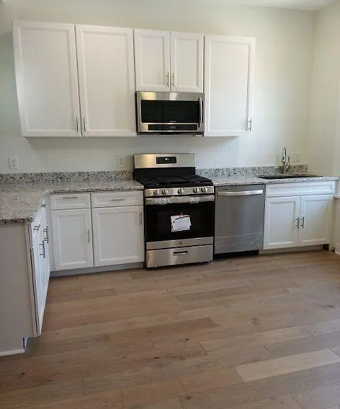 3194 S Grand Blvd #A — Photo 1