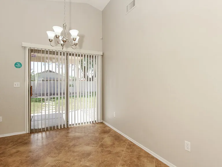 305 N Abalone Dr — Photo 5