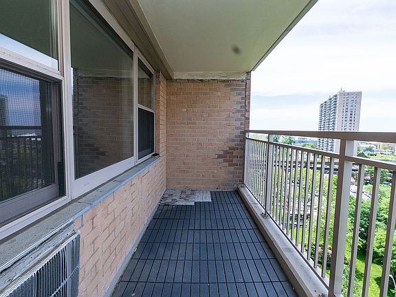 5th image of 2925 W 5th St APT 11E