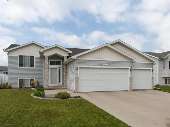 4733 52nd St S, Fargo, ND 58104
