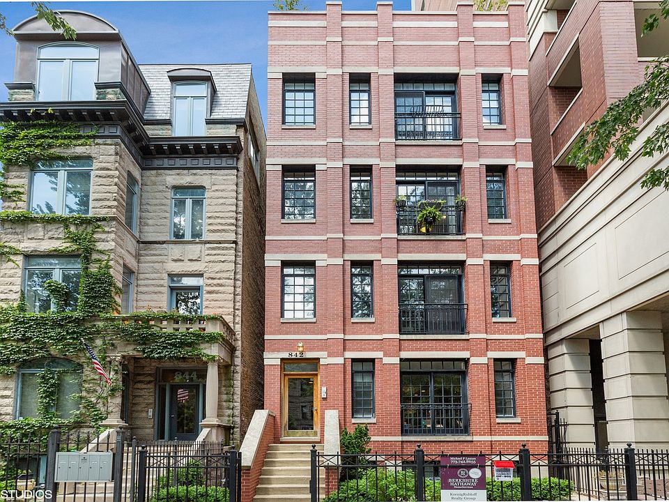 1st image of 842 W Grace St APT 3