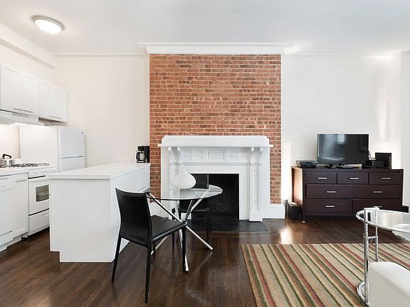 4th image of 155 W 74th St #4A