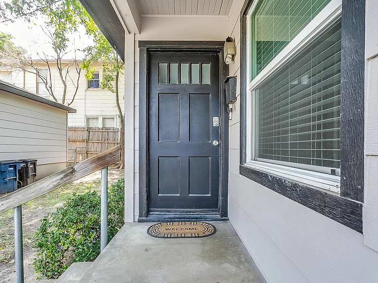 4704 Collinwood Ave — Photo 17
