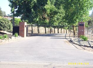 13400 Lancaster Rd, Oakdale, CA 95361