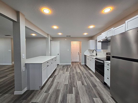 4th image of 3201 Westwood Dr