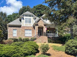 121 Cliff Rd, Sterrett, AL 35147