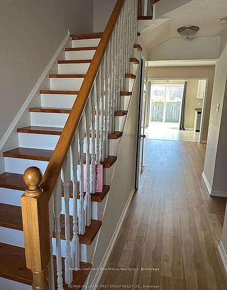 39 Robideau Pl — Photo 44