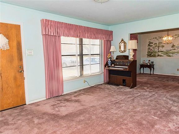 3rd image of 6307 Monticello Ave