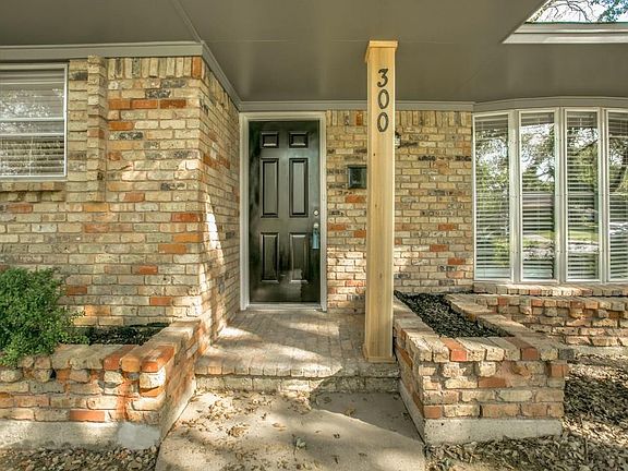 4th image of 300 Lakewood Dr