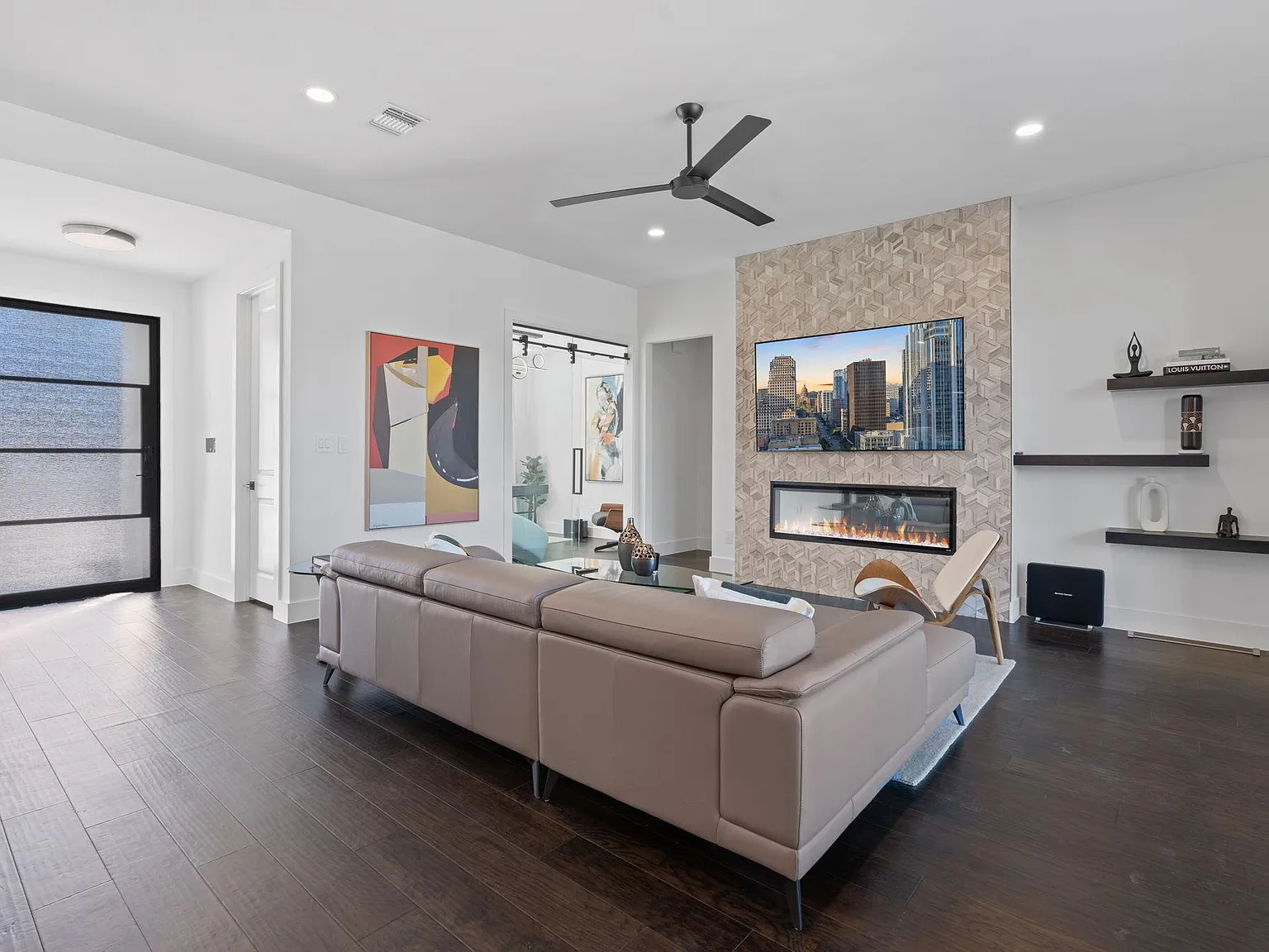 3 bed, 2.5 bath, 1962 sqft, $3,500 — Photo 4