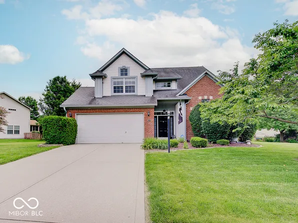 6215 Valleyview Dr, Fishers, IN 46038