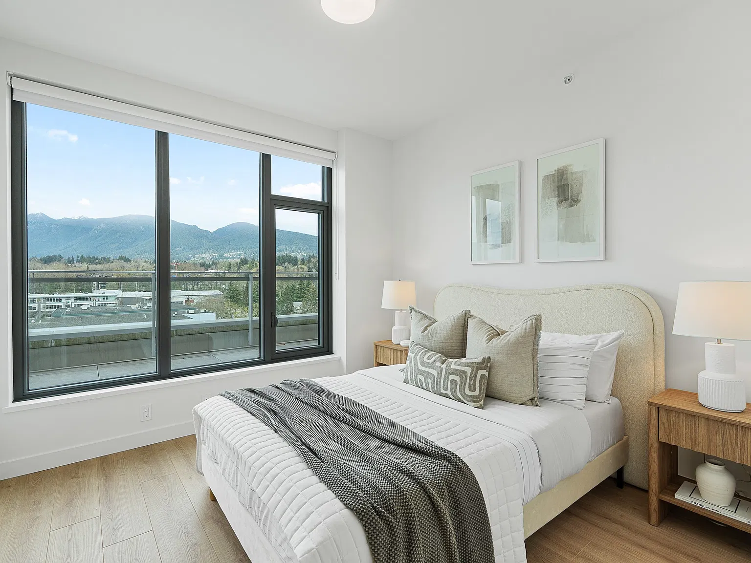 2 bed, 1100 sqft, $6,500 — Photo 3