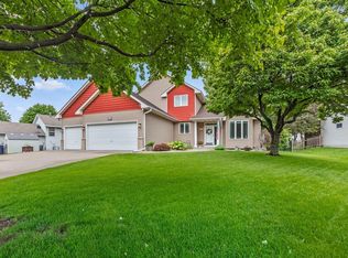 17463 Goodland Path, Lakeville, MN 55044