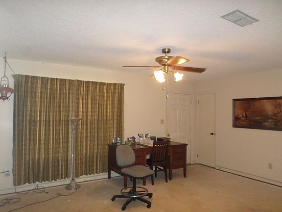 2nd image of 171 Pineridge Dr