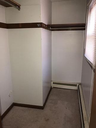 4th image of 424 Robin Ln