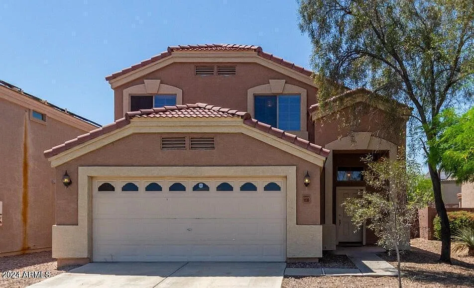 4 bed, 3.0 bath, 2469 sqft, $2,000 — Photo 1