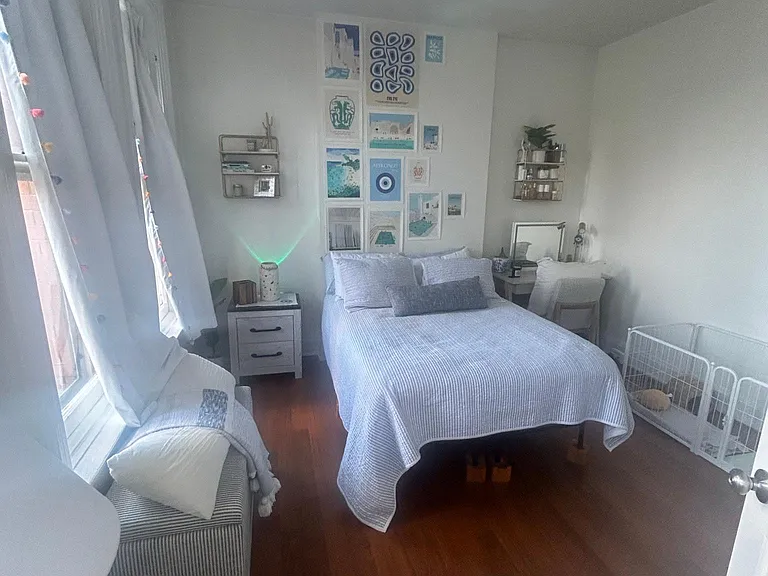 142 Court St #B — Photo 9