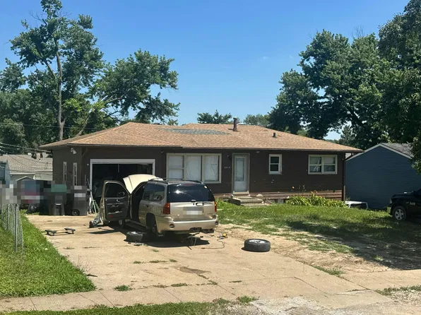 6618 Hartman Ave, Omaha, NE 68104
