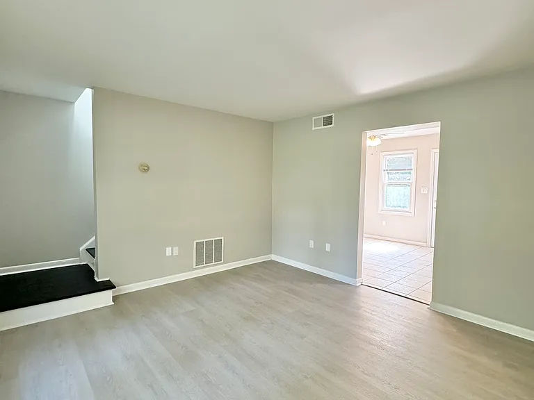 510 Holladay Dr #205 — Photo 9