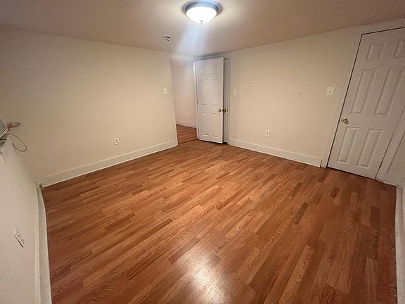 2nd image of 2254 Bryn Mawr Ave #B