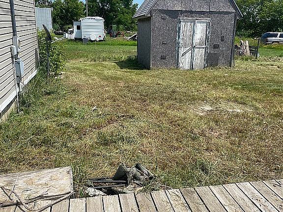 3rd image of 5130 E Greenwood Rd