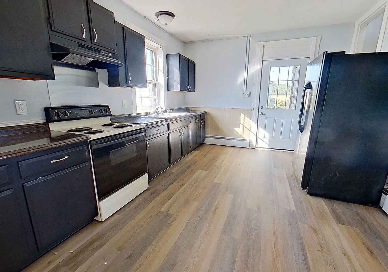 Single Family Home in Spring Grove — Photo 3
