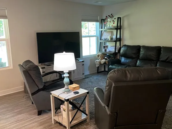 141 Park Dr, Palmyra, VA 22963