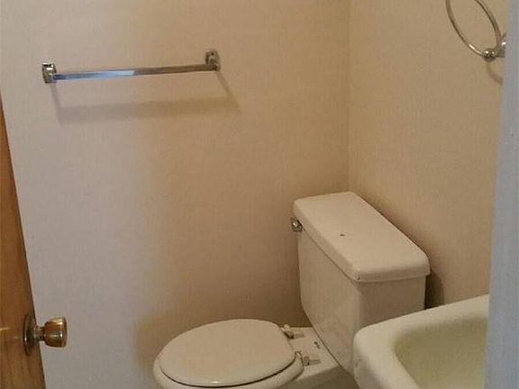 5th image of 505 W Warren St #B11