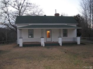 528 Owl Nest Rd, Landrum, SC 29356