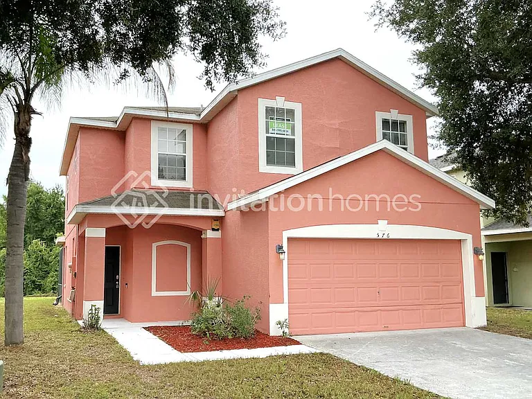 576 Sandy Ridge Dr — Photo 1