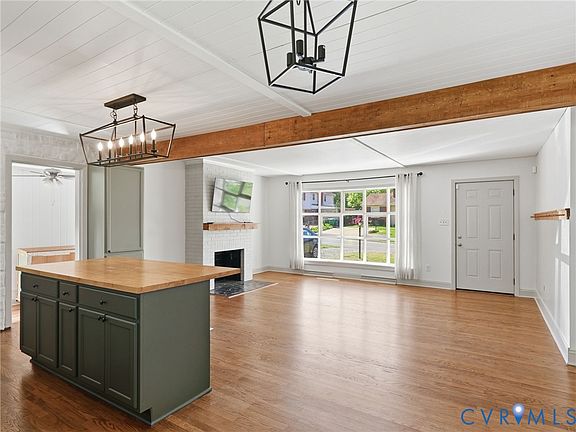 3rd image of 7512 Mayland Dr