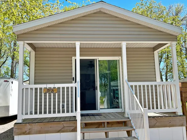 13650 Clearwater Forest Cir, South Haven, MN 55382