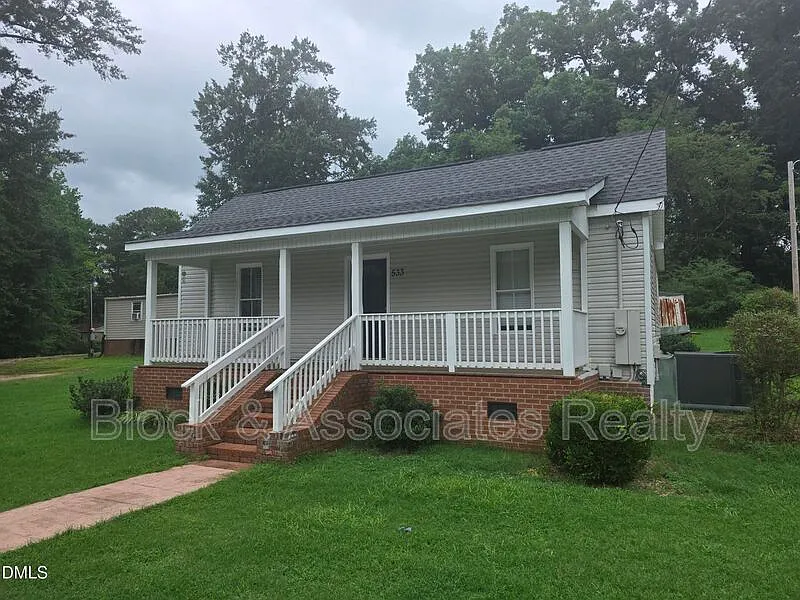 2 bed, 1.0 bath, 720 sqft, $1,450 — Photo 4
