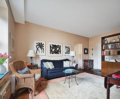 2nd image of 55 E 93rd St APT 4D